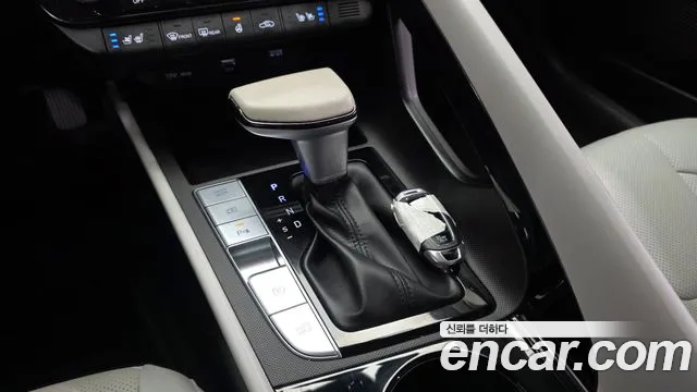 Hyundai Avante CN7 — Фото автомобиля 12