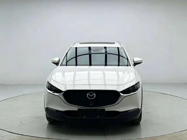 Mazda CX-30 — Фото автомобиля 2