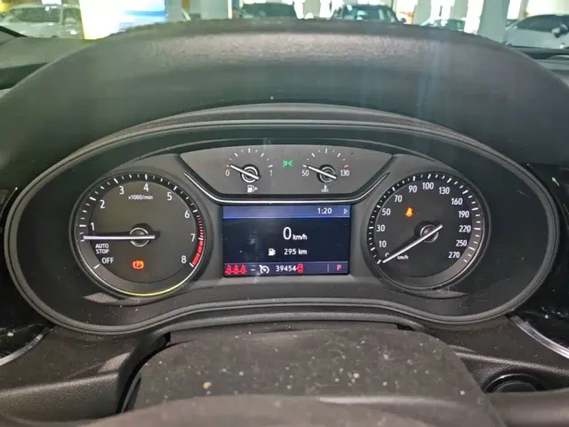 Buick Regal — Фото автомобиля 11