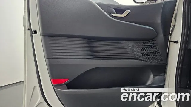 Hyundai Staria — Фото автомобиля 13