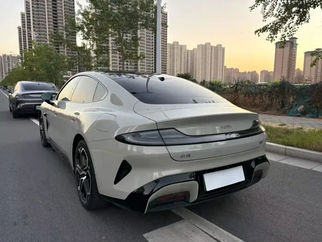 Xiaomi SU7 — Фото автомобиля 7