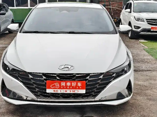 Hyundai Elantra — Фото автомобиля 2