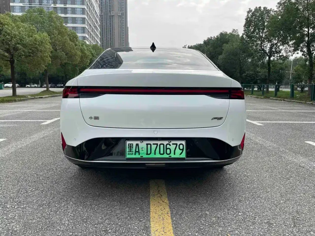 Xpeng P5 — Фото автомобиля 9