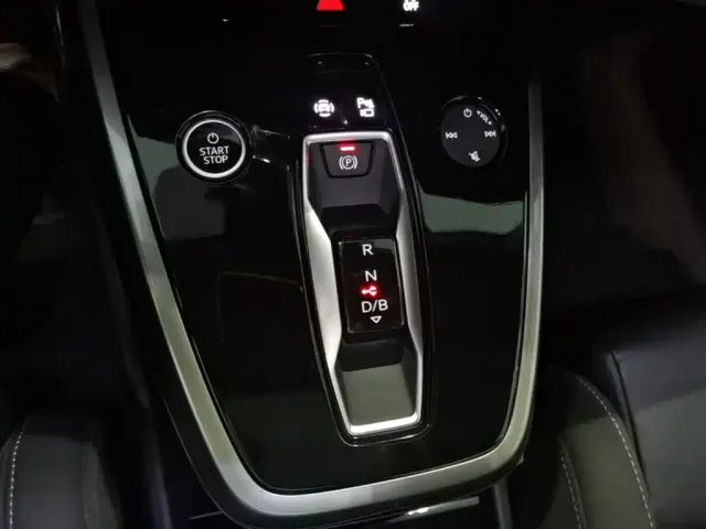 Audi Q4 e-tron — Фото автомобиля 18