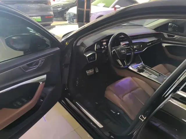Audi A6L — Фото автомобиля 15