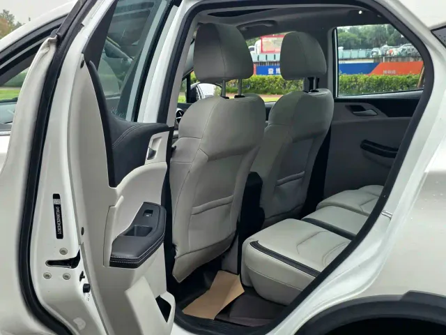 BYD Yuan Pro — Фото автомобиля 11
