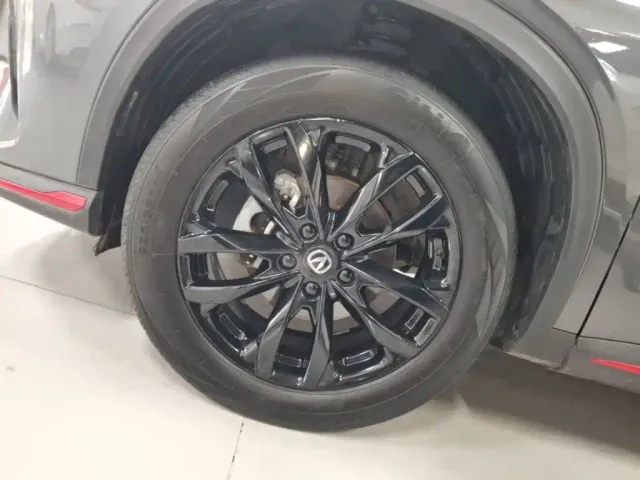 Changan X5 Plus — Фото автомобиля 22