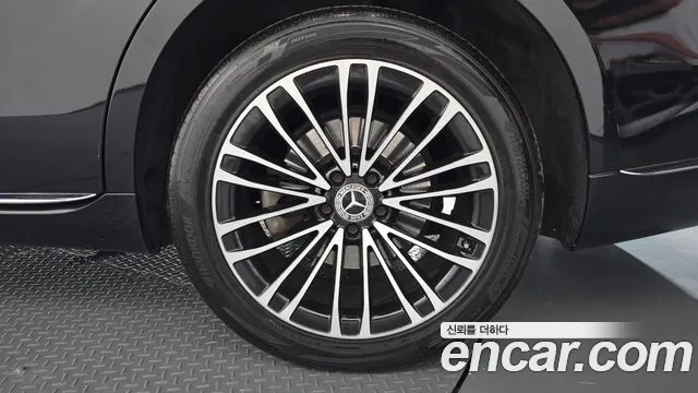 Mercedes-Benz S-Class — Фото автомобиля 20