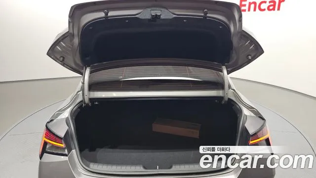 Hyundai AVANTE Avante (CN7) — Фото автомобиля 20
