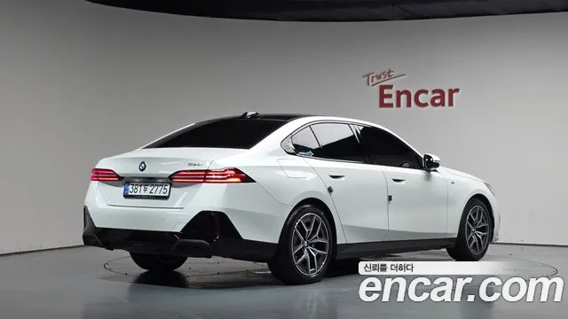 BMW 5 Series G60 — Фото автомобиля 2