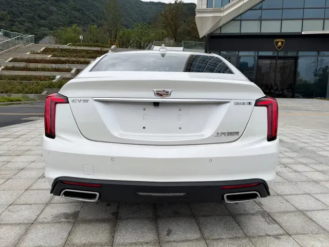 Cadillac CT5 — Фото автомобиля 10