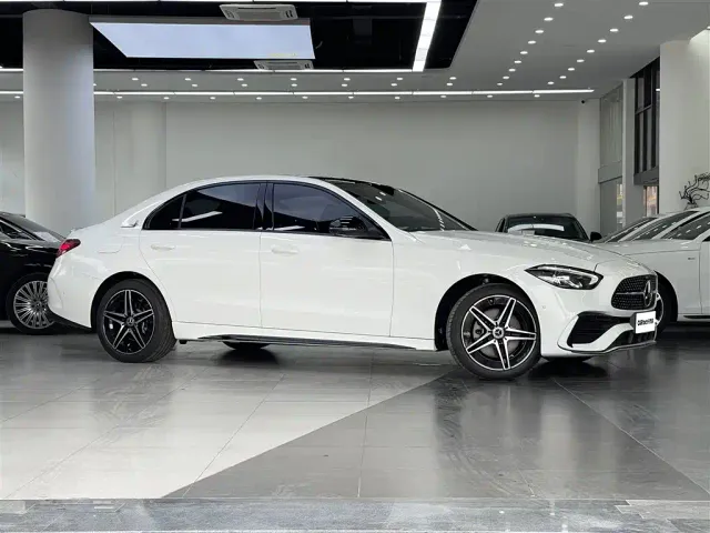 Mercedes-Benz C-Class — Фото автомобиля 3