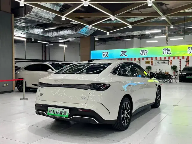 BYD Seal 06 New Energy 2025 DM-i Smart Drive Edition 120KM Luxury — Фото автомобиля 5
