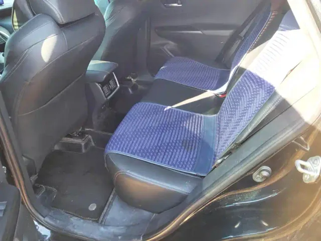 Toyota Harrier — Фото автомобиля 11
