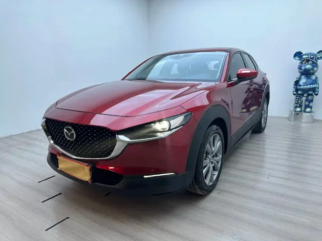 Фотография автомобиля — Mazda CX-30