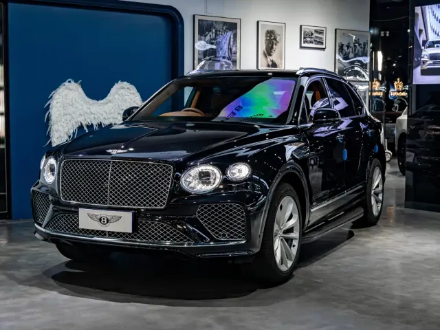 Фотография автомобиля — Bentley Bentayga