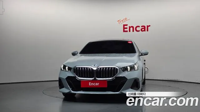 BMW 5-Series — Фото автомобиля 3
