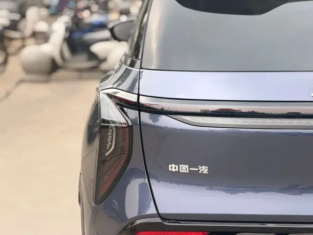 Hongqi Tian Gong 08 — Фото автомобиля 7
