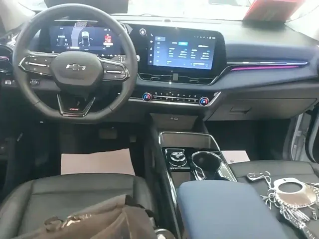 Chevrolet Equinox Plus — Фото автомобиля 9