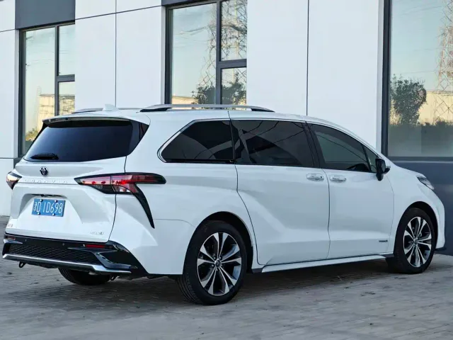 Toyota Granvia — Фото автомобиля 7