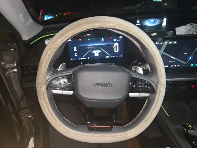Changan Z6 — Фото автомобиля 2