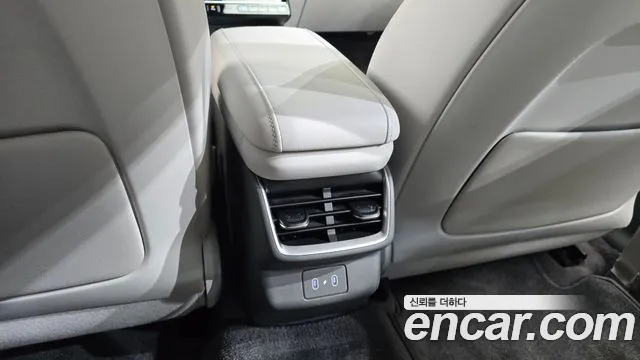 Hyundai Grandeur GN7 — Фото автомобиля 29