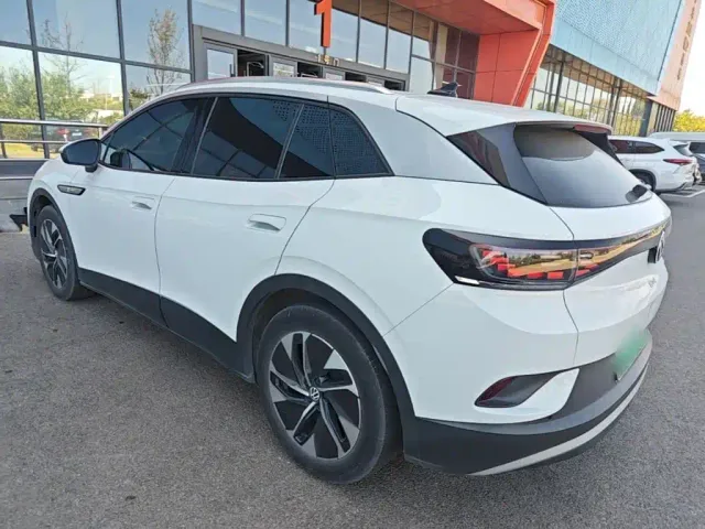 Volkswagen ID.4 Crozz — Фото автомобиля 4