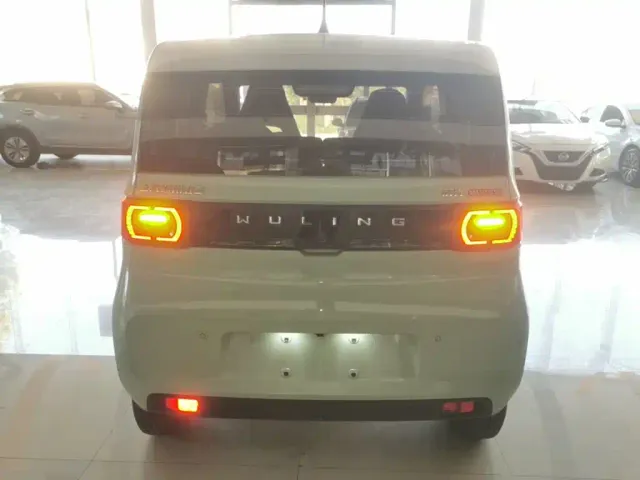 Wuling Hongguang Mini EV — Фото автомобиля 5