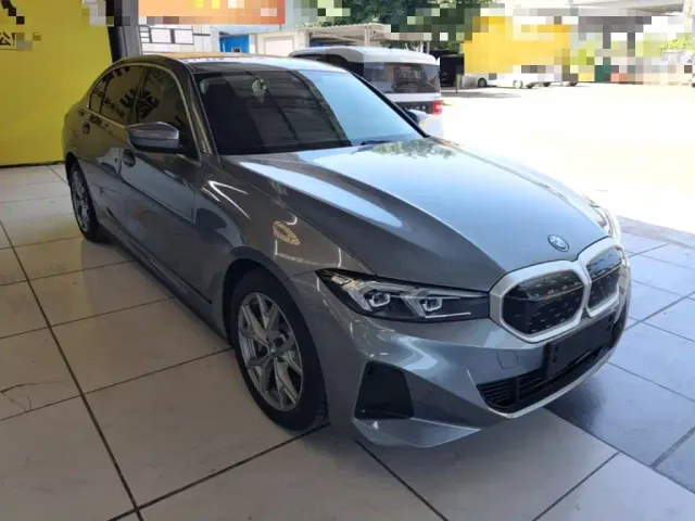 BMW i3 — Фото автомобиля 3