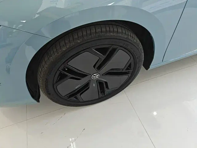 Volkswagen Passat — Фото автомобиля 24