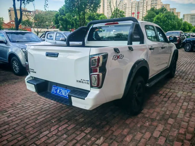 Isuzu D-MAX — Фото автомобиля 4