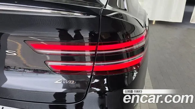 Genesis GV80 — Фото автомобиля 21