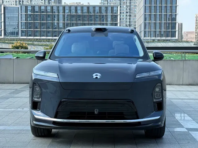 Nio ES8 — Фото автомобиля 2