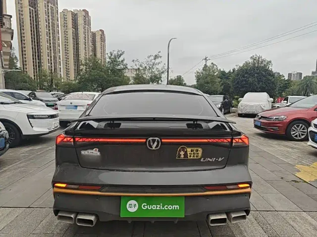 Changan UNI-V — Фото автомобиля 5