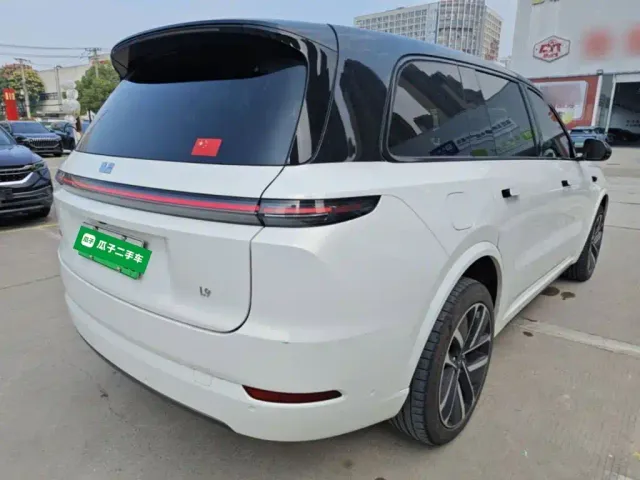 Li Auto L9 — Фото автомобиля 6