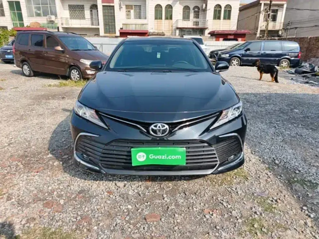 Toyota Camry — Фото автомобиля 2