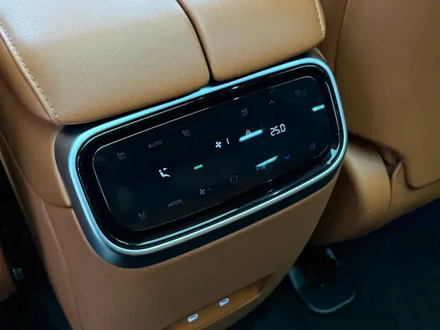 Aito M7 — Фото автомобиля 19