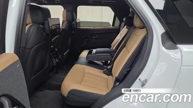 Land Rover Range Rover Sport — Фото автомобиля 11