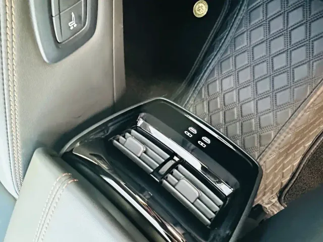 Toyota Avalon — Фото автомобиля 17