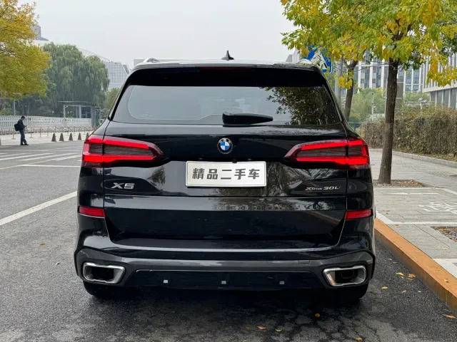 BMW X5 — Фото автомобиля 8