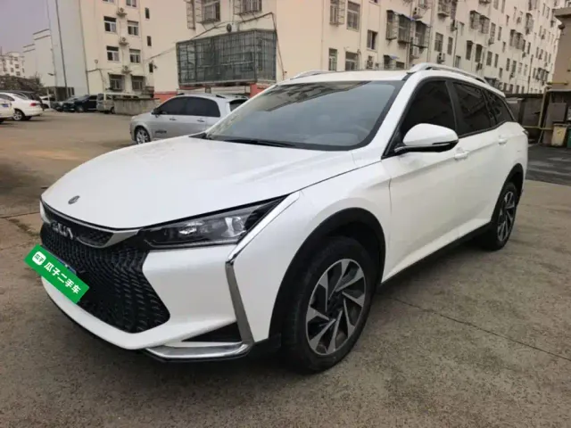 Фотография автомобиля — Dongfeng Yixuan GS
