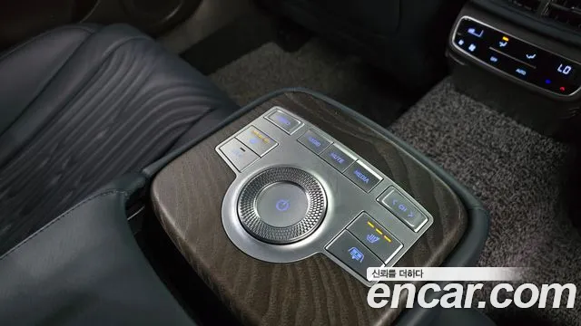 Genesis G80 Бензин 2.5 турбо AWD — Фото автомобиля 11
