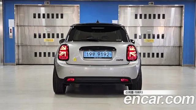 MINI Cooper Cooper Electric — Фото автомобиля 4