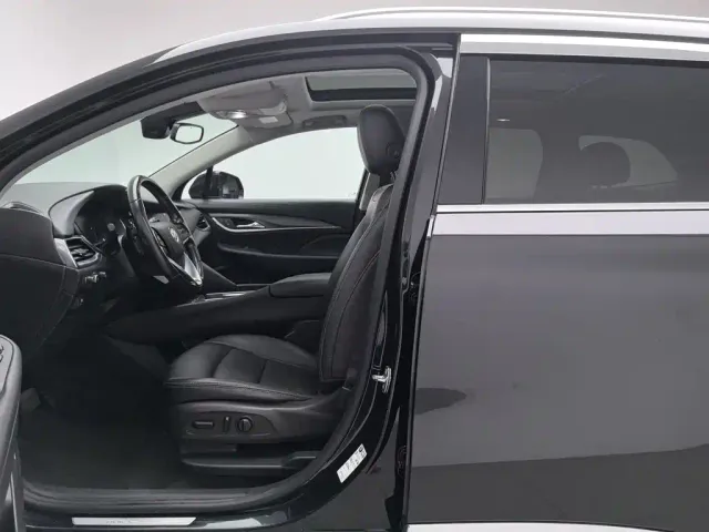 Buick Enclave — Фото автомобиля 10