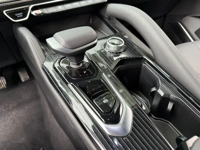 Geely Xingyue L — Фото автомобиля 9