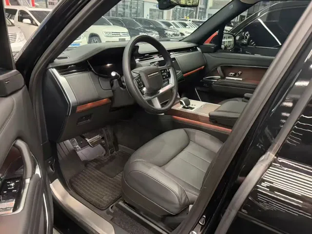 Land Rover Range Rover — Фото автомобиля 3