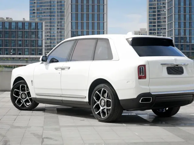 Rolls-Royce Cullinan — Фото автомобиля 7