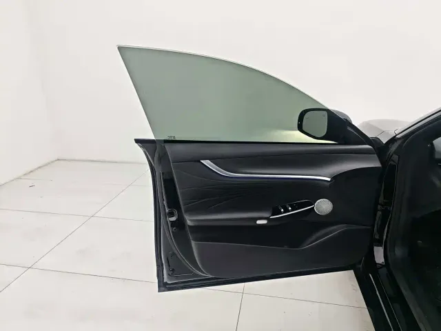 Changan Qiyuan A07 — Фото автомобиля 9