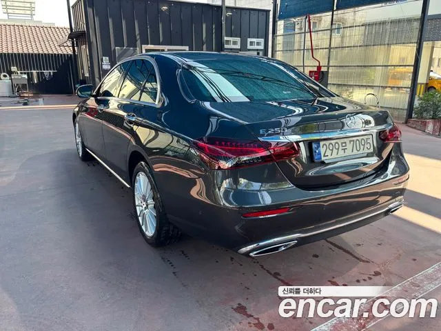 Mercedes-Benz E-Class W213 — Фото автомобиля 2
