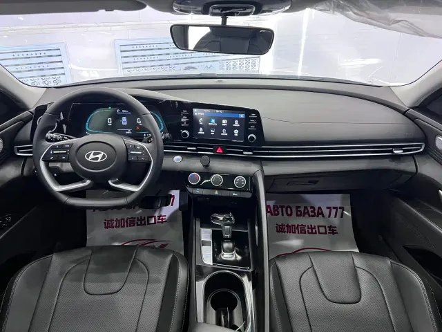 Hyundai Elantra — Фото автомобиля 8